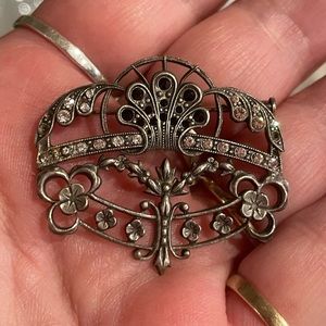 Antique Brooch, late Victorian to deco Goldtone large filagree work.  See Clasp!